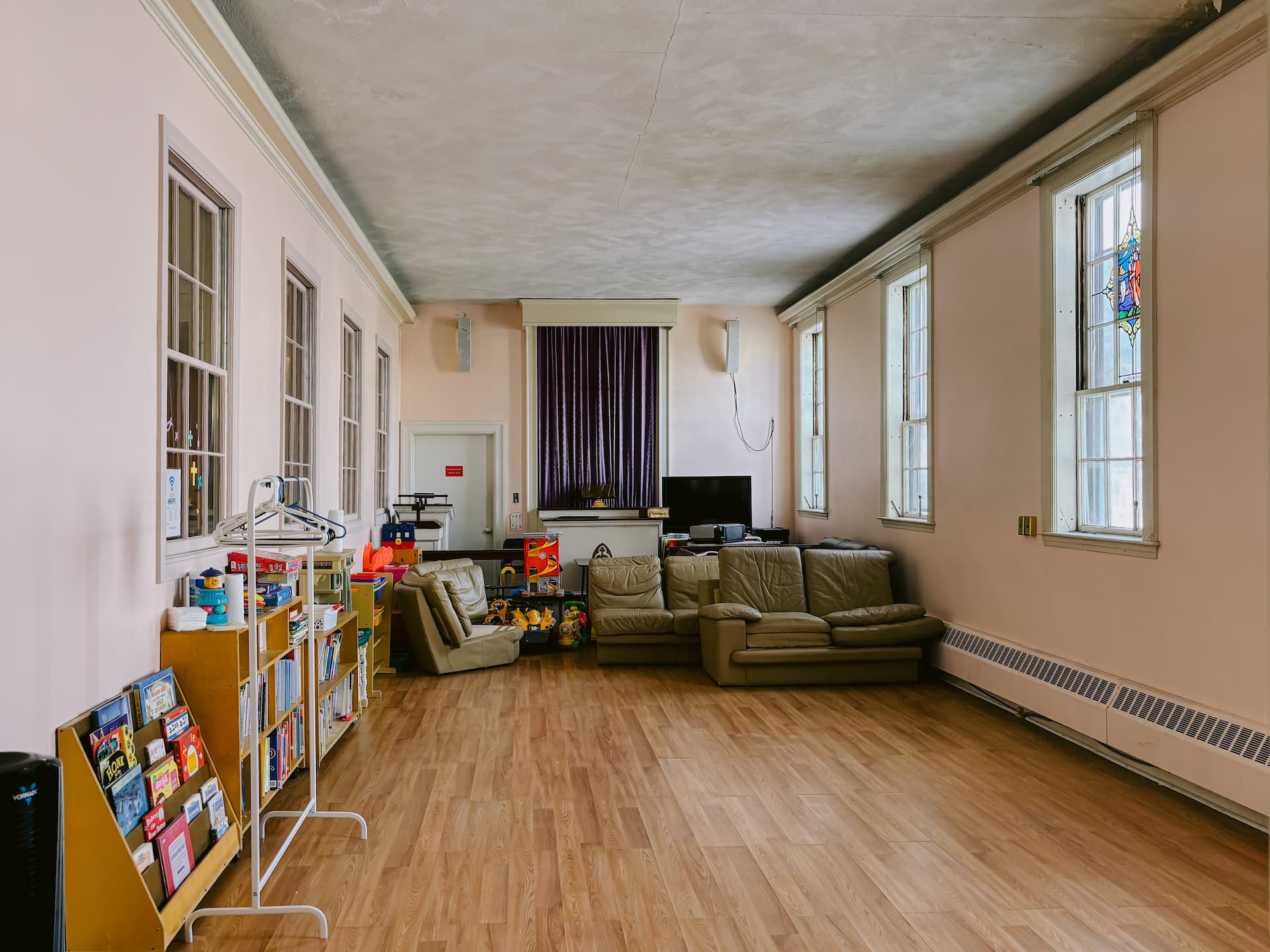 Current flexible meeting room area